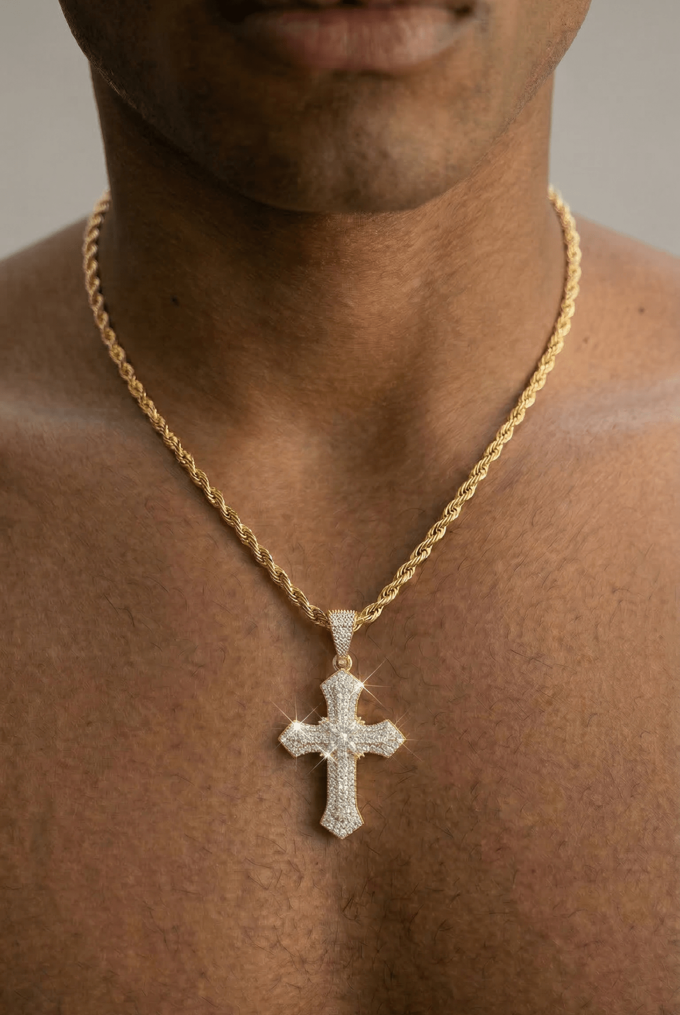Collana cross pavè - OFMND