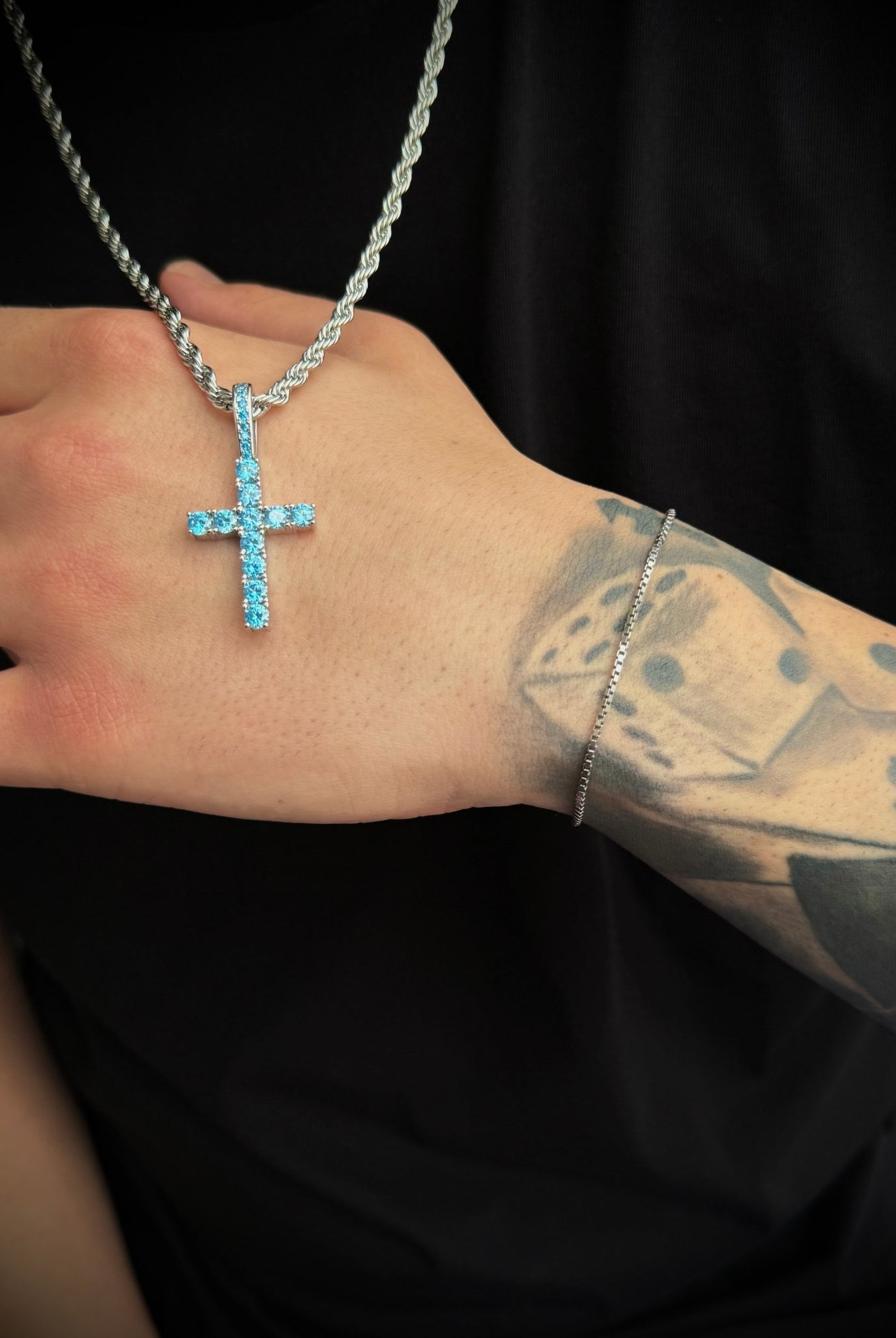 Luxury cross ' marine ' - OFMND