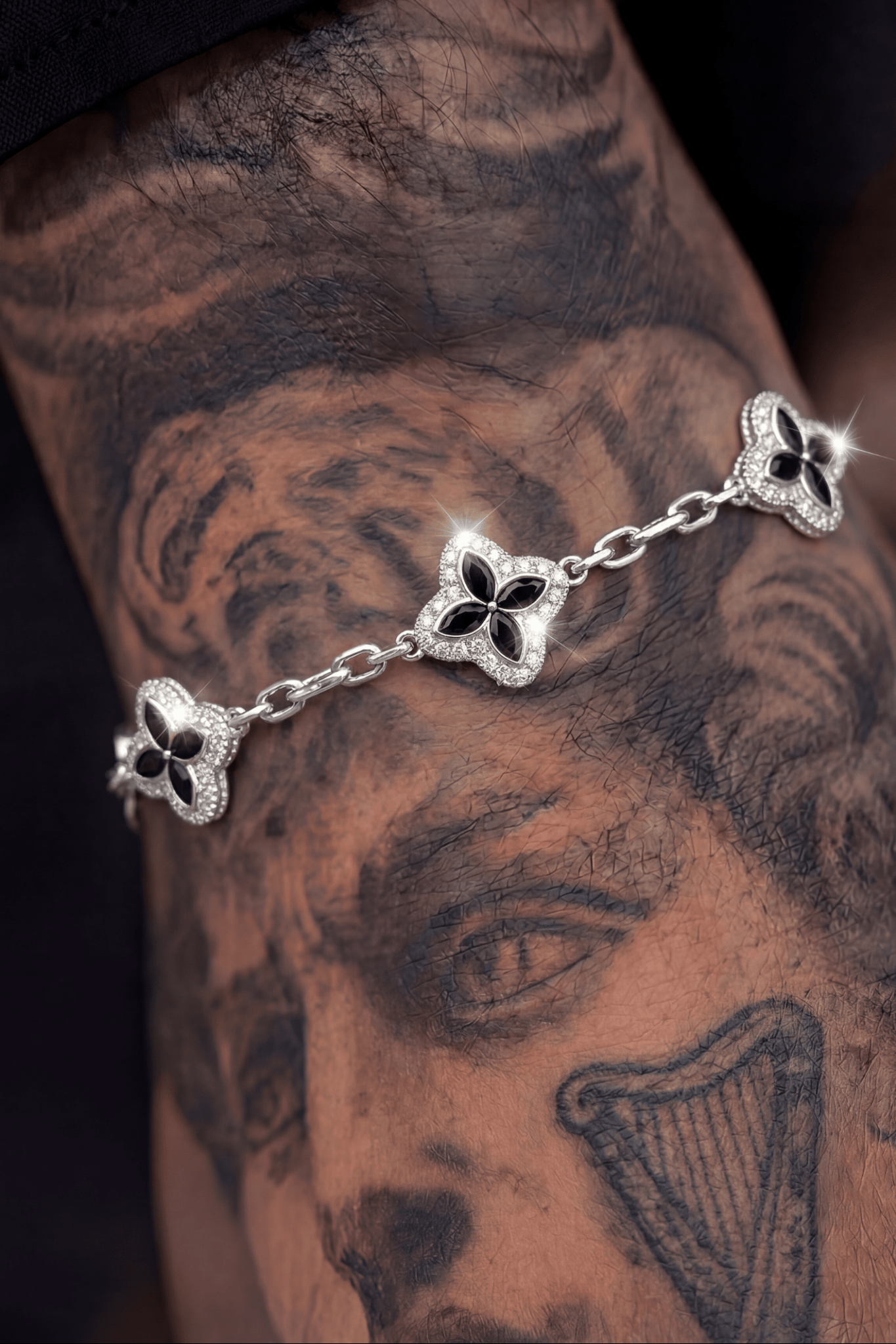 Bracciale infinity clover - OFMND